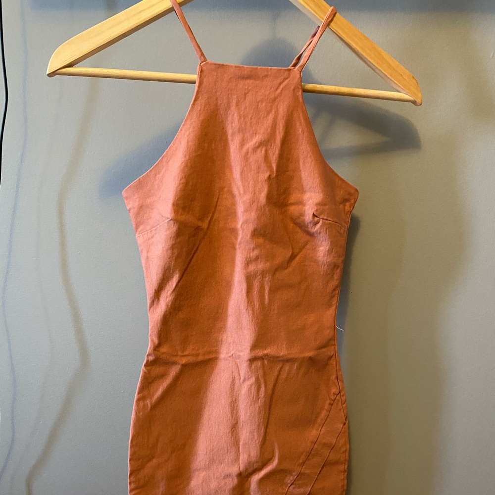 Salmon colores dress